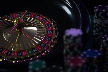 Lucky Neko slot game interface showing five reels and cat symbols